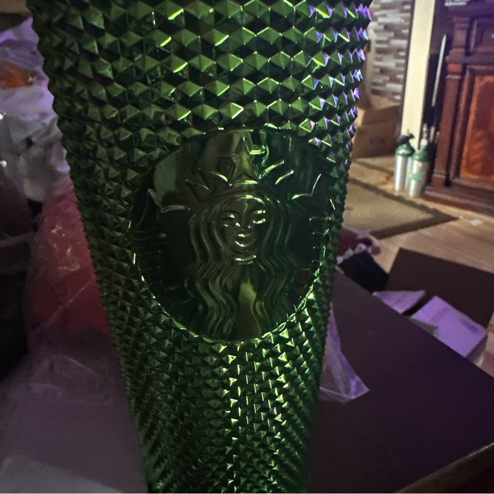 Starbucks lime green Studded Cup - venti -  Travel Cup With Straw -Used